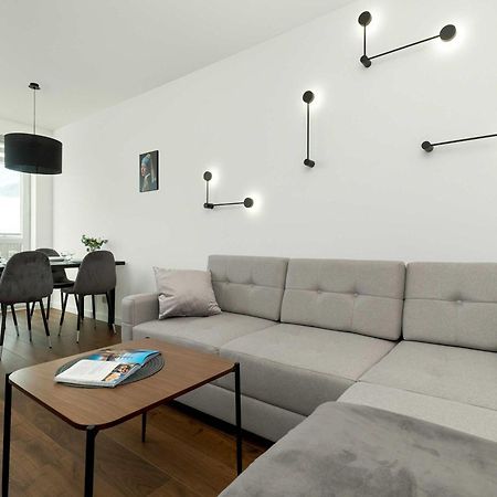 Stylowy Apartament Z Parkingiem Gdansk By Noclegi Renters Zewnętrze zdjęcie